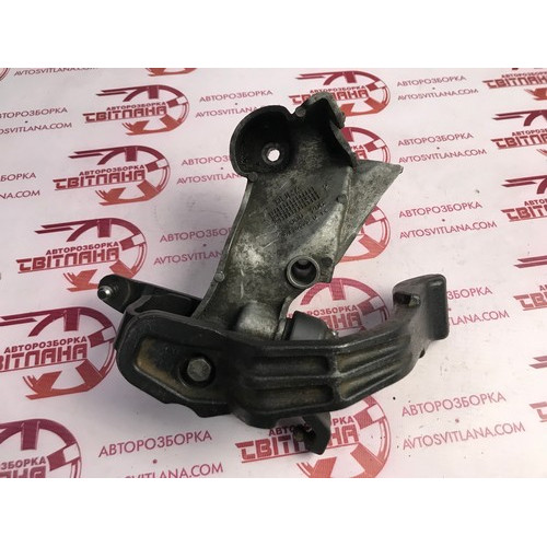 Кронштейн тросів МКПП Expert / Scudo / Jumpy 2.0HDI 2007- 240886